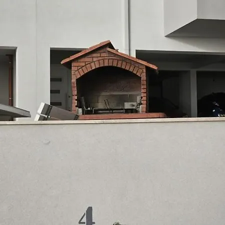 Meli Luka Komlenovic Makarská