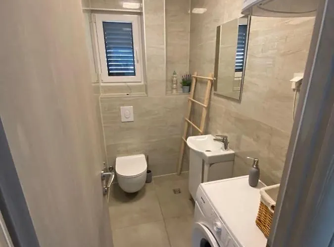 Luxury Meli Luka With Terrace Sea View Апартаменти *